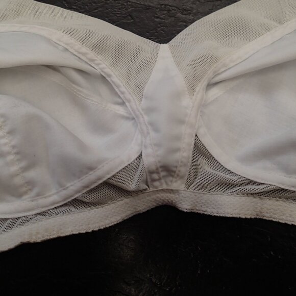 Exquisite Form White Bra Size 40B - Picture 7 of 8